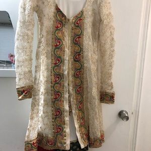 pakistani formal long frock net gaon  is separate